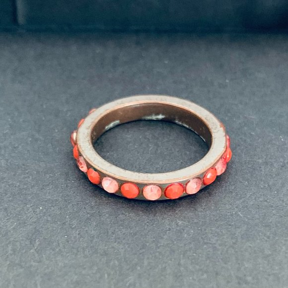 4 Gold & Coral Rings - Picture 3 of 6